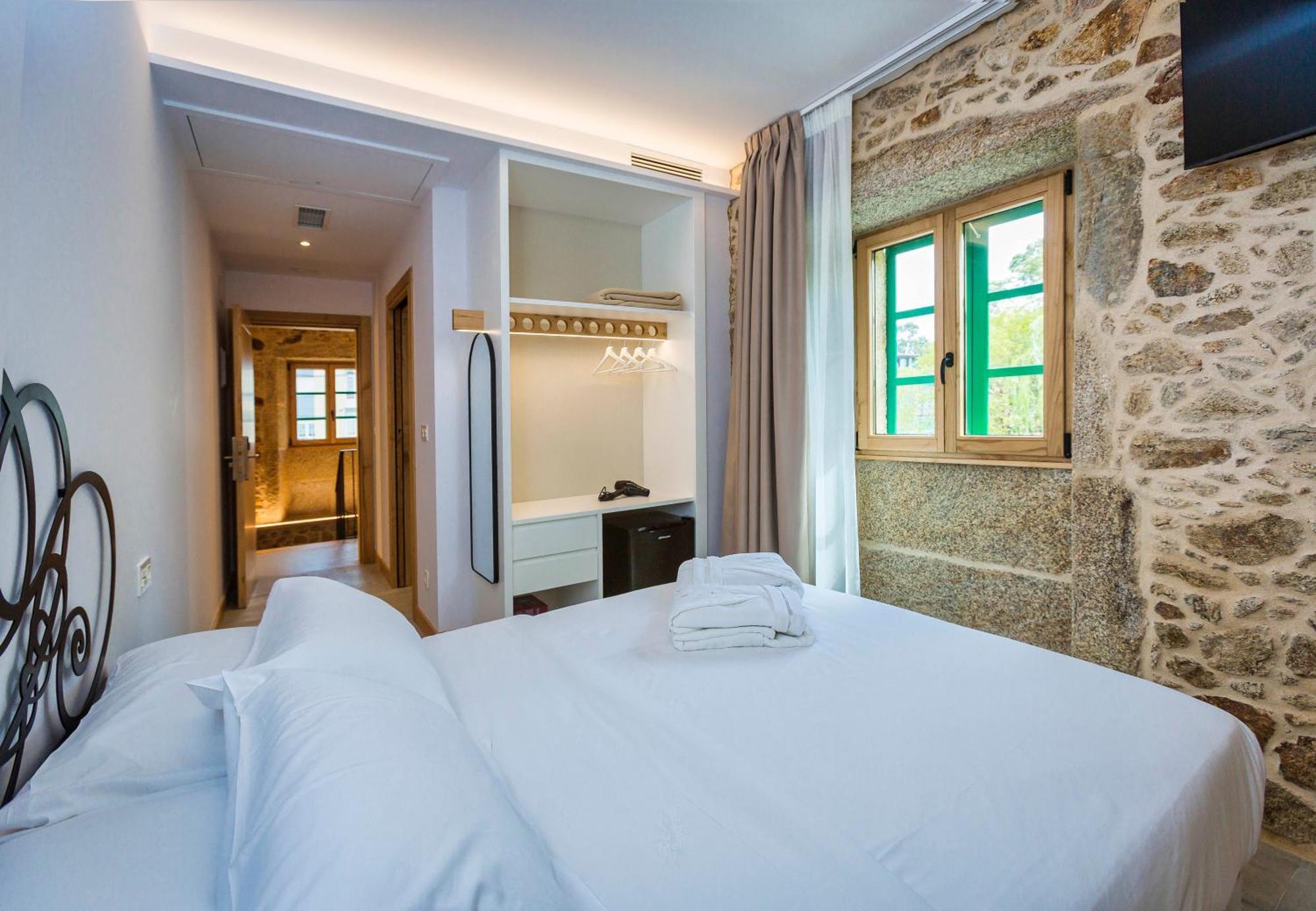 A De Lucia Hotel Quintans Exterior photo